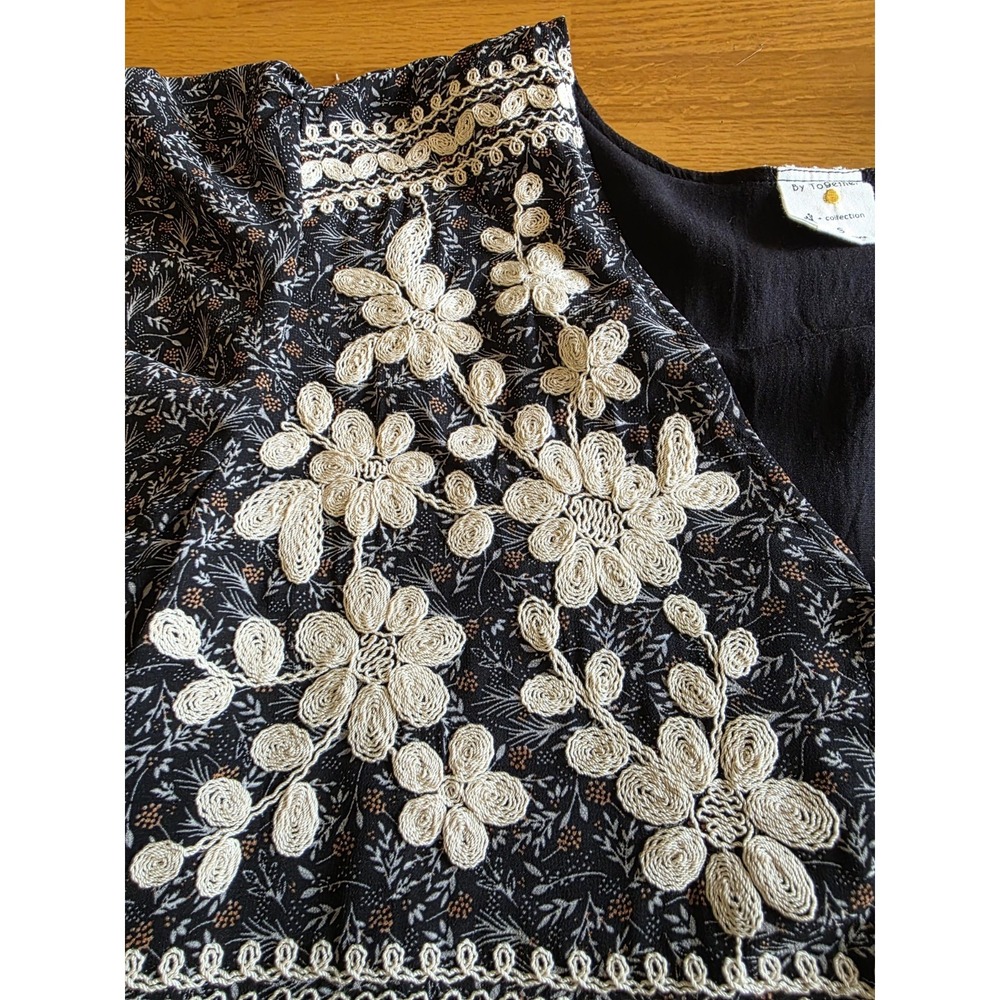 By Together Womens Black Floral Embroidered Babydoll Top Boho Flutter Sleeve S - Picture 7 of 10